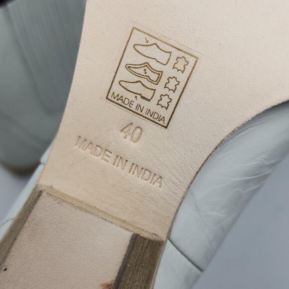 Free People New Frontier Chelsea Wester Booties Ivory Patent Leather Size 9.5 - Picture 7 of 7